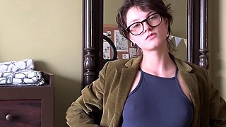Striptease with Pussy Fingering Closeup