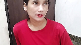 Teacher ko patak ke jabar dasti doodh daba kar pela