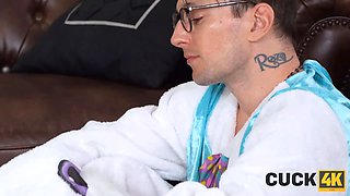 Cuck4k. peep display for dirty Сritter