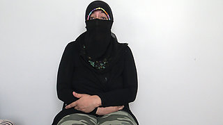 Undocumented Muslim Girl In New York City (ARABIC LANGUAGE)