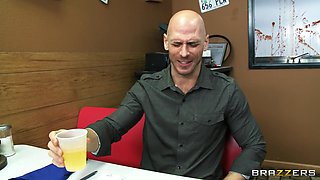 Don't Cum For The Food With Johnny Sins, Joslyn James - Brazzers