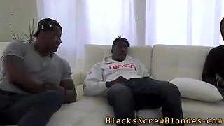 Ash-blonde hotty providing head and railing