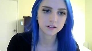 Big boobed Memphis masturbates in a bodystocking