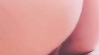 Moroccan Sex Riding on Its Owner's Cock and Dripping on It Like Shaking the Heart