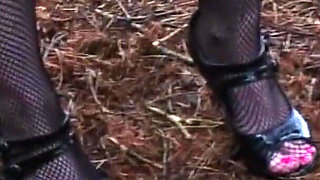 Chubby British Skank Meets a Group of Strangers in the Woods for a Dirty Dogging Mission