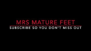 Mrs Mature Feet Milking Her Lover