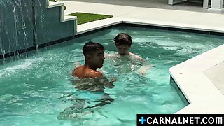 Twink MIlo MIles ejoys deepthroating Jay Strykers huge cock