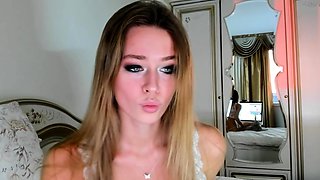 Hot amateur webcam teen masturbates for their fans