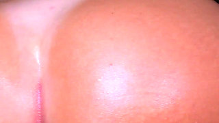 Super Cute Twerking and Dildo with Oil Riding