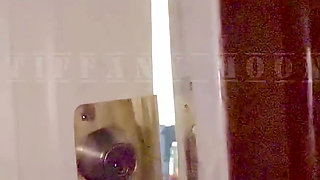 Big Booty White Girl Would Rather Get Fucked Than Leave the Creepy House