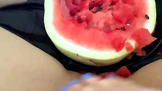 🍉 WATERMELON MULTIPLY HOMEMADE FEMALE ORGASMS- FULL ARAB LONG PORN VIDEO 2025- BEST SAUDI AMATEUR- ARABIAN SNOWWHITE KINKY MAST