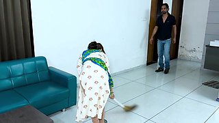 Attractive Indian MILF beauty thrilling sex scene