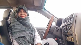 Hot Indian Muslim Girl in Hijab Makes Me Lick Her Wet Pussy in Car - Shamir Sikandar