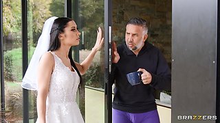 Runaway Bride Needs Dick With Keiran Lee, Jazmin Luv - Brazzers