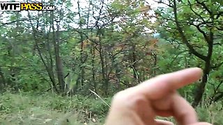 A black babe fucks like a whore outside