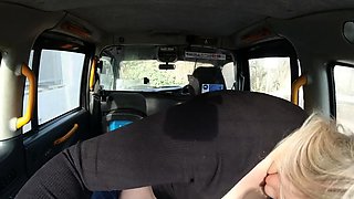 SexInTaxi E Nikky Dream CZECH