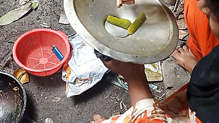 Desi Bhabhi Cooking Turned Into a Hot Surprise!