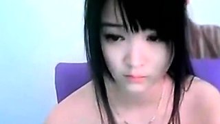 Amateur chinese cute babe masturbation on cam.