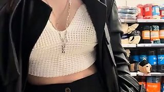 Shy_priincess masturbates in public