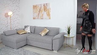 Vanessa Little And Jason Storm In Sexy Mature Lady Seduces Handy Youngster