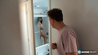 Stepson Mike Skywalker can't resist Mallory Knight's mouth and pussy