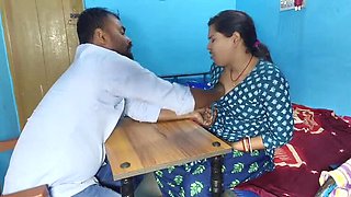 Sexy Indian bhabhi Sona sucks big boobs & gets fingered by boyfriend - Desi homemade sex