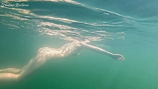 I secretly filmed  nude swimming girl with perfect body on my go pro camera