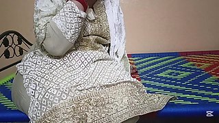 Pakistani Big Ass Girlfriend Coming Home