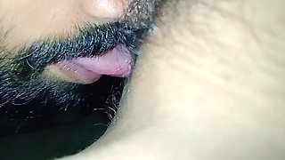 Indian cute couple frist time sex husband wife ka romantic video meri wife Ne munh me.dal  liya pura land ko