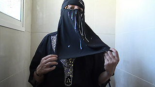 Moroccan beurette from Marseille big cock cumming all over her hijab