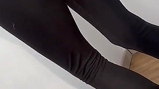 Office Girl Gives an Exceptional Blowjob Then I Decided to Look Down Her Leggins