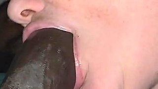 Step Mom Gives Her Favorite Step Son an Amazing Gumjob