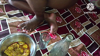 Desi bhabhi ne daru pikar chudai karne Di