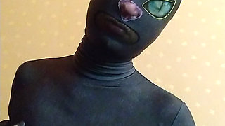 I masturbated comfortably while getting excited in a jumpsuit that could turn into a cat!