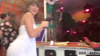 Blowjob At The Beach - Riley Reid