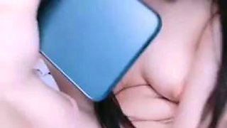 Domestic high-quality coquettish young lady, good body shape, bee waist and buttocks, smooth and shiny skin, every frown and smile is so sexy that it is unbearable