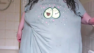 Giant Goddess Ass and Body Show off