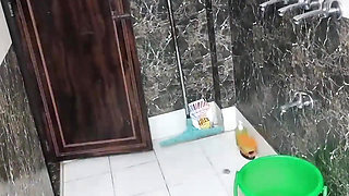 College girl bathroom mms