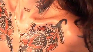 Effy Loweell's Tattoo on Display as She Gets Naked, Her Body for Your Use