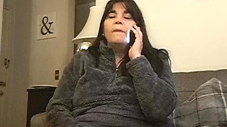 Cell Phone Call Causes MILF to Masturbate
