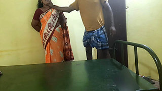 Beautiful Tamil Mature in Saree Takes Monster Cock Hardcore Creampie