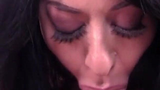 Fitness Model Beauty Sucks a D