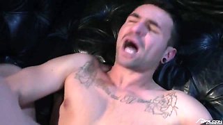 Tattooed Bodybuilder Goes For Slamming Hard