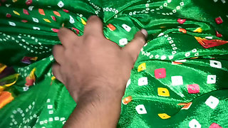 Sali ki Balon wali chut Ko chod ke chut ko clean Kiya