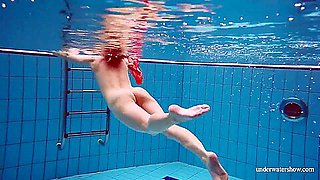 Sexy Naked Twat Avenna Swims Nude In The Pool