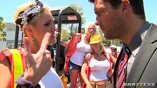 Cat Calling Cooch With Ramon Nomar, Zoey Holiday - Brazzers