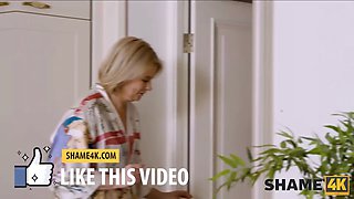 Shame4k. guy gobbled and fucked curly-haired mature Tanya Foxxx in the kitchen