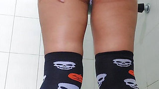 18-Year-Old India Shows Off Her Big Round And Perfect Ass In Erotic Video