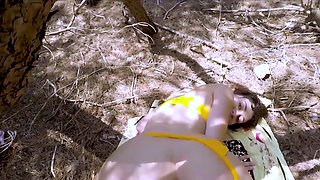 Valentina Bianco is fucked on the beach