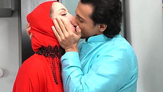 Morning foot fetish sex with Arab wife that wants sperm on tits